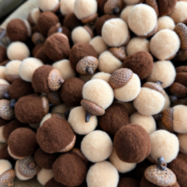 Pompon eikeltjes