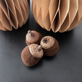 Pompon eikeltjes