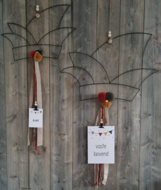 DIY prinsensteek (rood, okergeel en donkergroen)