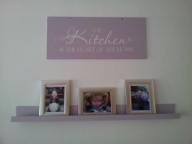 Muursticker 'The kitchen is the heart of the home' 1
