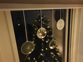 Statische raamsticker 'Kerstballen- Let it Snow'- HERBRUIKBAAR