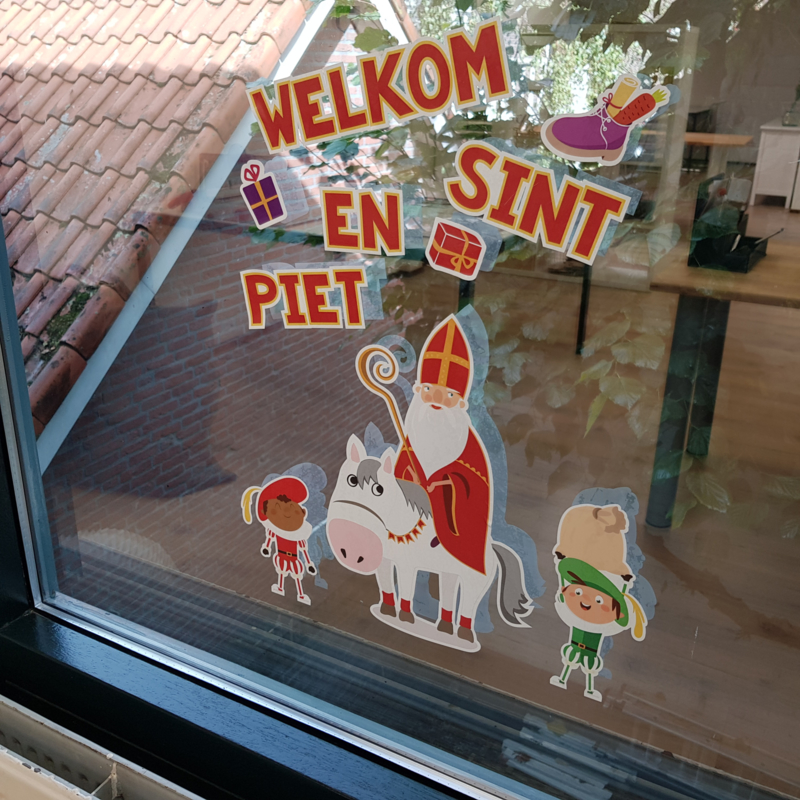 Raamsticker 'Welkom Sint en Piet - full color', HERBRUIKBAAR