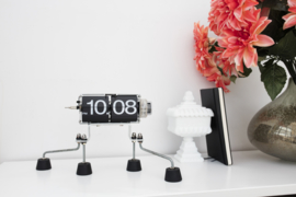 Kikkerland Flip clock