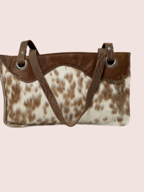 Cognac kleurige leren schoudertas Noor met koeienvacht
