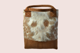 Roestbruine leren shopper Meis met koeienvacht
