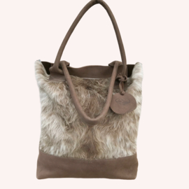 Olijfkleurige leren shopper Meis met koeienvacht