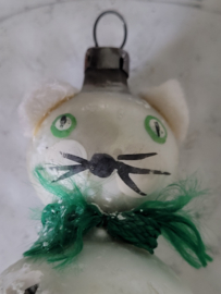 Oude kerstbal: Kat-poes met stoffen oortjes