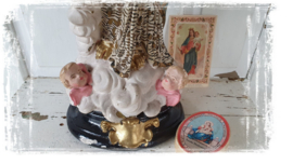 Oude Maria met Jezuskind van Gips +oud doosje en bidprentje