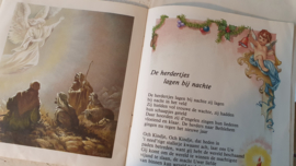 uit ca. 1980: BOEK met PLAAT (single) Vrolijk Kerstfeest. Prachtige illustraties J.C. van Hunnik.
