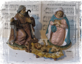 Grote 3-delige set. Kersttafereel Maria, Jozef en het Kindeke in de kribbe
