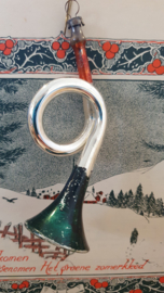 Antieke kerstbal: Trompet - Hoorn in zilver/rood/groen