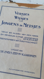 VERSJES en WIJSJES voor Jongens en Meisjes. N.V. de Lever's Zeep. Met reclame - A