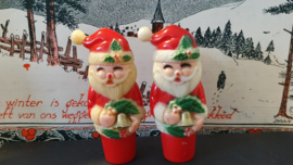 2 schattige oude 'snoepgoed' kerstmannetjes.