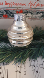 Oude kerstbal: klein lampionnetje in Zilver, besuikerd