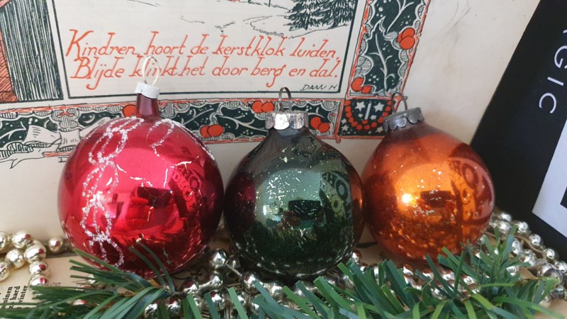 Set van 3 stuks oude/antieke kerstballen in mooie oude kleuren