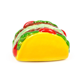 Frida de taco en hete saus peper en zoutstel