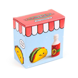 Frida de taco en hete saus peper en zoutstel
