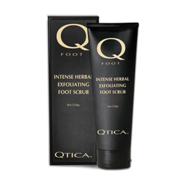 Qtica - Herbal Exfoliërende Voetscrub - Herbal Exfoliating Foot Scrub
