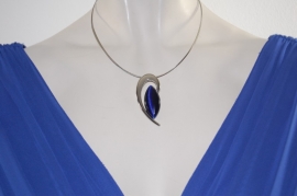 Zilverkleurige Ketting met Blauwe Steen