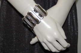 Zilverkleurige Armband met Zwart-Bruine stenen