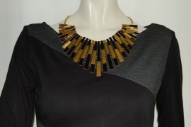 Ketting met Zwart en Goudkleurige Staven in Cleopatra Stijl