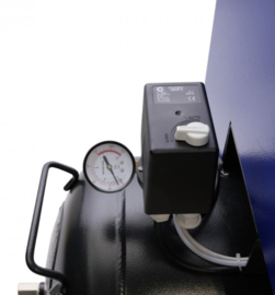 Compressor gedempt - 270 liter tank ster-driehoek - 4kW, 400V, 11 bar