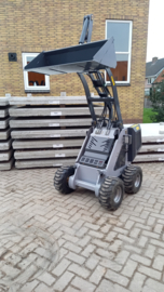 CMH S320 Skidster minishovel