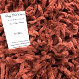 Chenille-lint jumbo - Lady Dot Creates - Kleur "Brick"