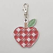 Lori Holt - Happy Charm - "Appel"