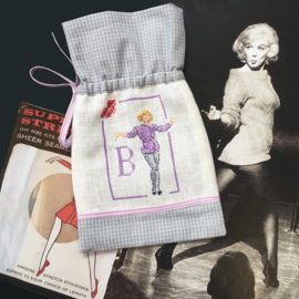 Les Brodeuses Parisiennes - Le Grand ABC - "Style Marilyn"