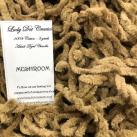 Chenille-lint jumbo - Lady Dots Creates - Kleur "Mushroom"