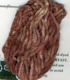 Dames of the Needle -  Fijne chenille - kleur" Dried Wine"
