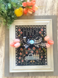 Stitching with the Housewives - Truckin' Along - March