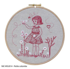 Marie Suarez - Petite Colombe (borduren/stitchery)