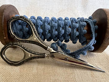 Dames of the Needle - Pom Poms - kleur "Memphis Blue"