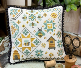 Primrose Cottage Stitches - "Honeybee Quaker"