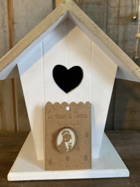 La Maison de Clémence -" Needleminder - Camée"