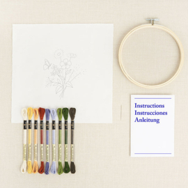 DMC - "Sumptuous Summer Flowers" (TB219) Traditioneel borduren