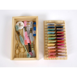 DMC - "Houten box met 24 wikkelkaartjes in het hout"