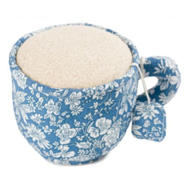Liberty Fabrics - "Speldenkussen  - theekopje blauw"