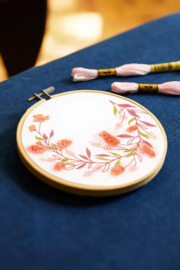 DMC - "Country Fair" (TB244) Broderie traditionelle