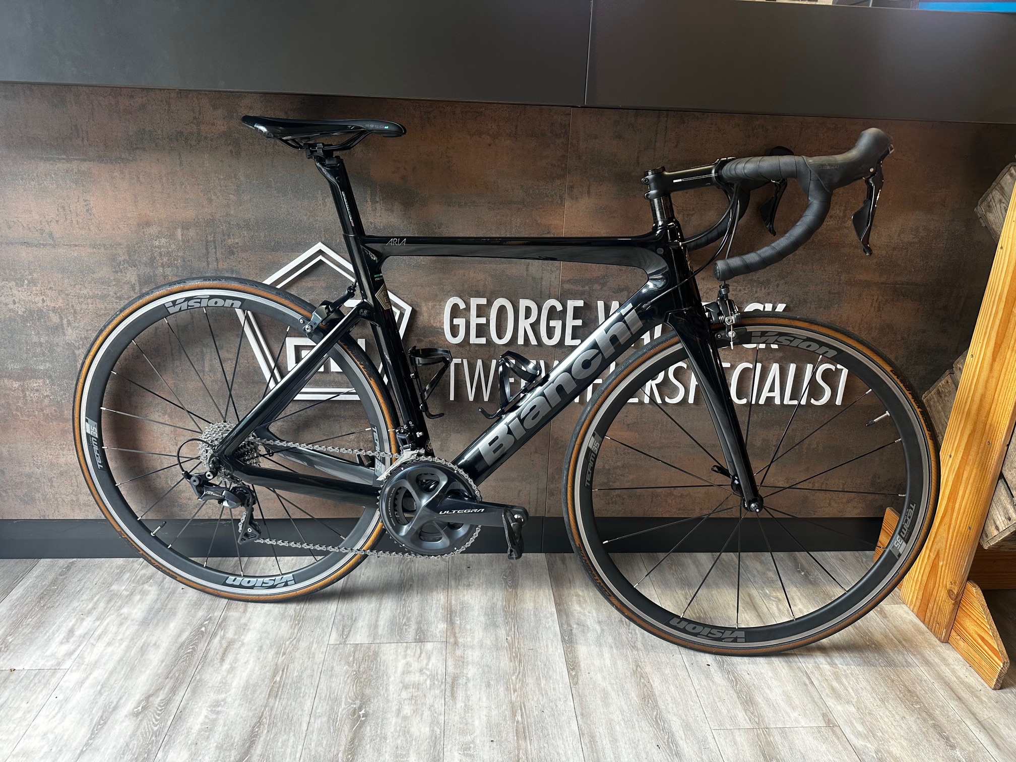 Bianchi Aria Ultegra 55cm