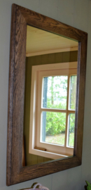 2 identieke spiegels met eikenhouten lijst 80 cm hoog x 56 cm breed, OOK PER STUK VERKRIJGBAAR