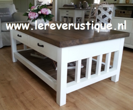 Landelijke salontafel wit met eiken blad, magazineplateau + 2 laatjes  130 cm l. x 85 cm br. x 55 cm hg. CR