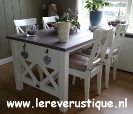 Landelijke eettafel wit met eiken blad 140 cm l. x 90 cm br. XR