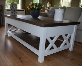 Grote landelijke salontafel wit met eiken blad, magazineplateau + 3 laatjes 160 cm l. x 85 cm br. x 55 cm hg. XR