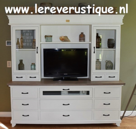 Groot TV-meubel 200 cm br x 200 cm hg, veel praktische bergruimte