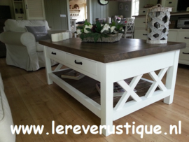 Landelijk witte salontafel met eiken blad, magazineplateau + 2 laatjes 130 cm l. x 85 cm br. x 55 cm hg. XR