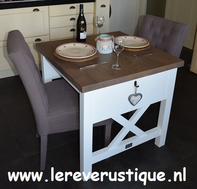 Pijnboom aantrekkelijk piloot Kleine landelijke eettafel wit met eiken blad 80 cm x 80 cm XR | *  Landelijk witte eettafels | Le Rêve Rustique