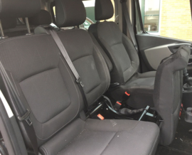 Maatwerk  Renault Trafic  Stoel + bank 2+1  KUNSTLEER